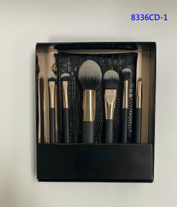 8336CD-1 5-pc make up brush set w/cosmetic bag